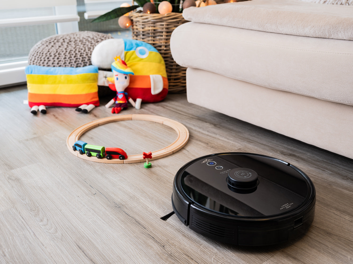 Robotic vacuum cleaner ETA Master 2 5229 90010 black – ETA since 1943
